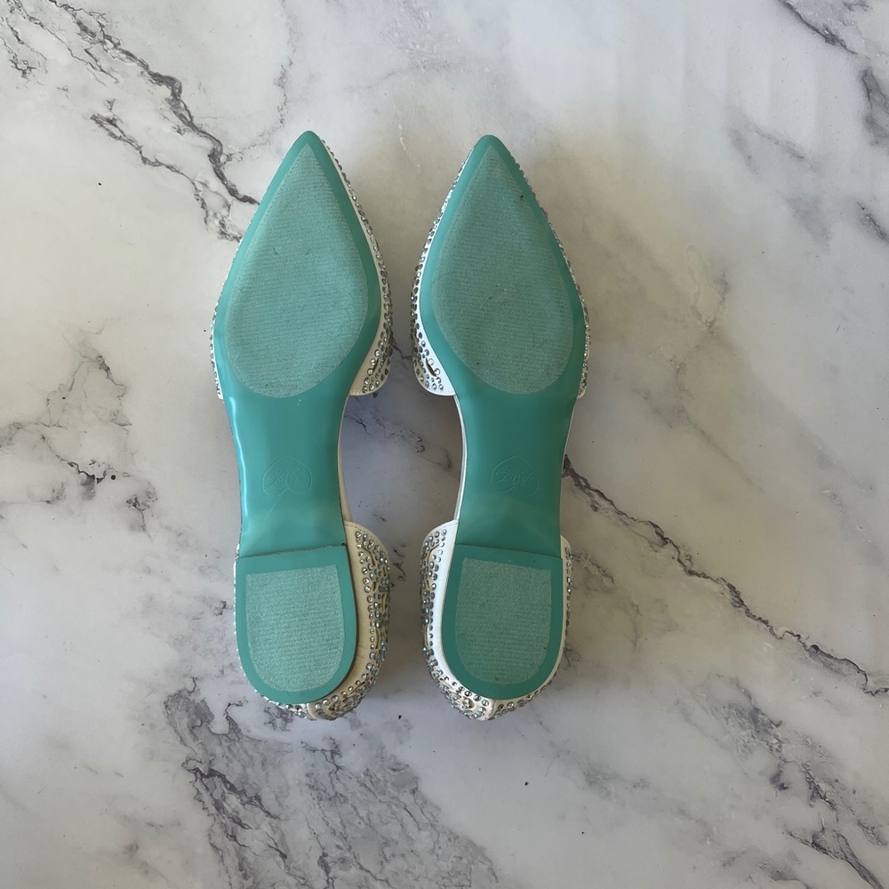 Blue by Betsey Johnson Ivory "Lucy" Rhinestone Wedding Flats Size 6.5 - Picture 3 of 5